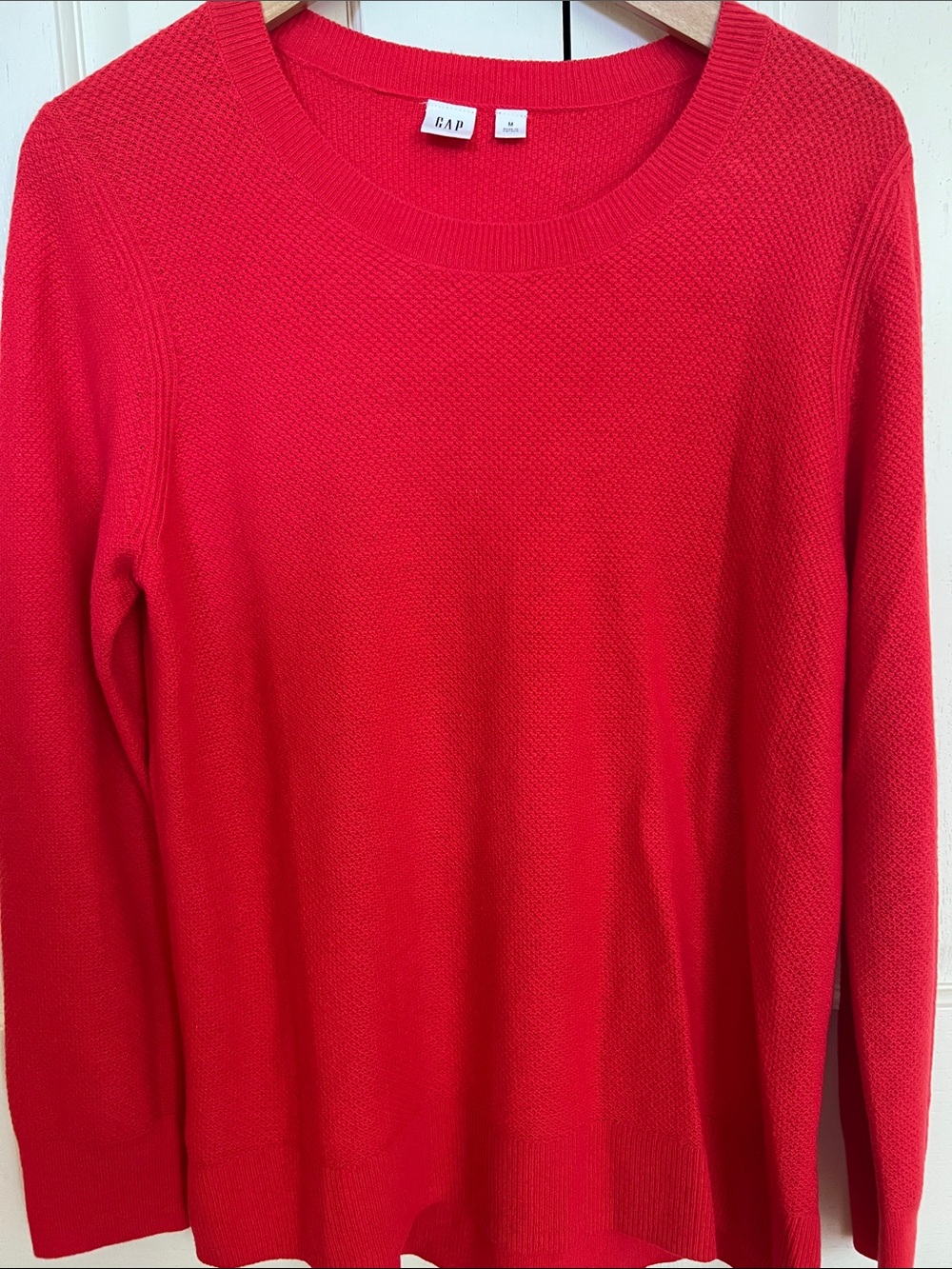GAP Women's Vibrant Red Textured Crewneck Sweater